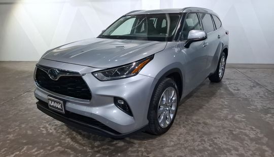 Toyota • Highlander
