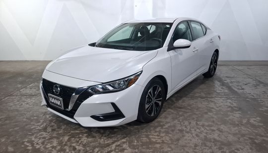 Nissan • Sentra