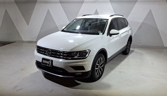 Volkswagen • Tiguan