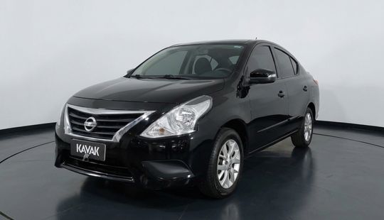 Nissan • Versa