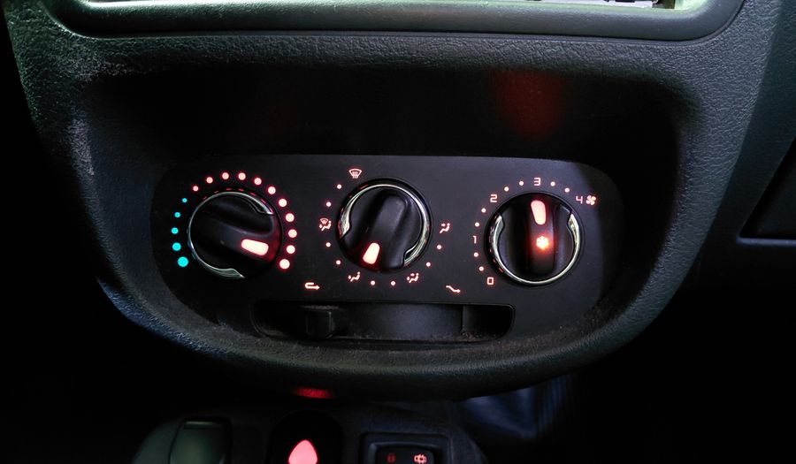 Renault Clio 1.1 DYNAMIQUE Hatchback 2015