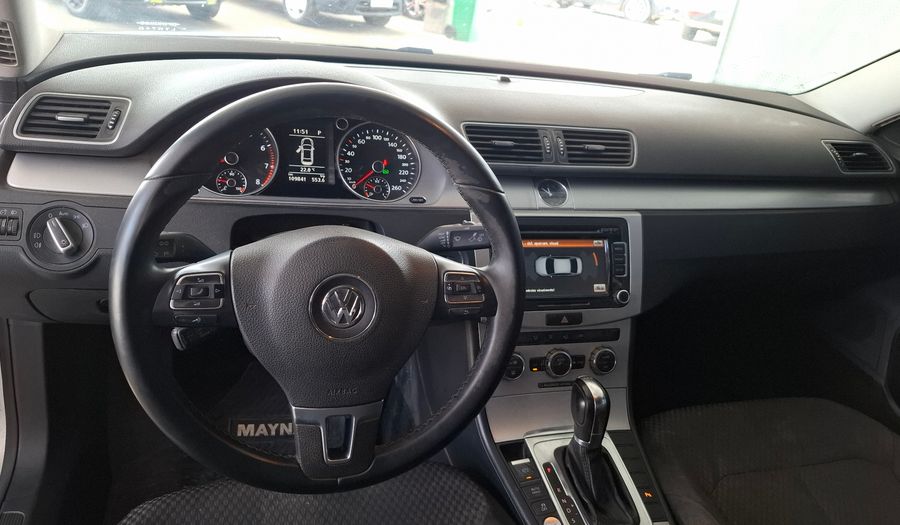 Volkswagen Passat 1.8 TSI COMFORT DSG Sedan 2012