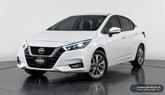 Nissan • Versa