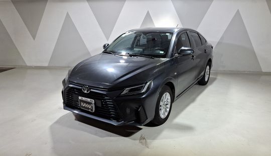 Toyota • Yaris