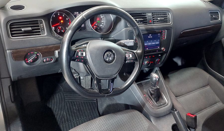 Volkswagen Vento 2.5 ADVANCE PLUS TIPTRONIC Sedan 2016