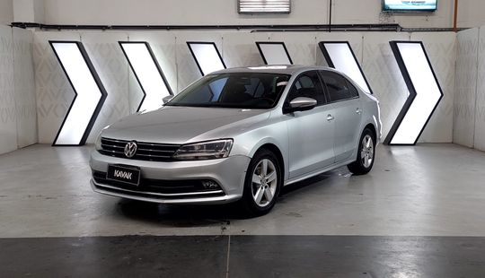 Volkswagen • Vento