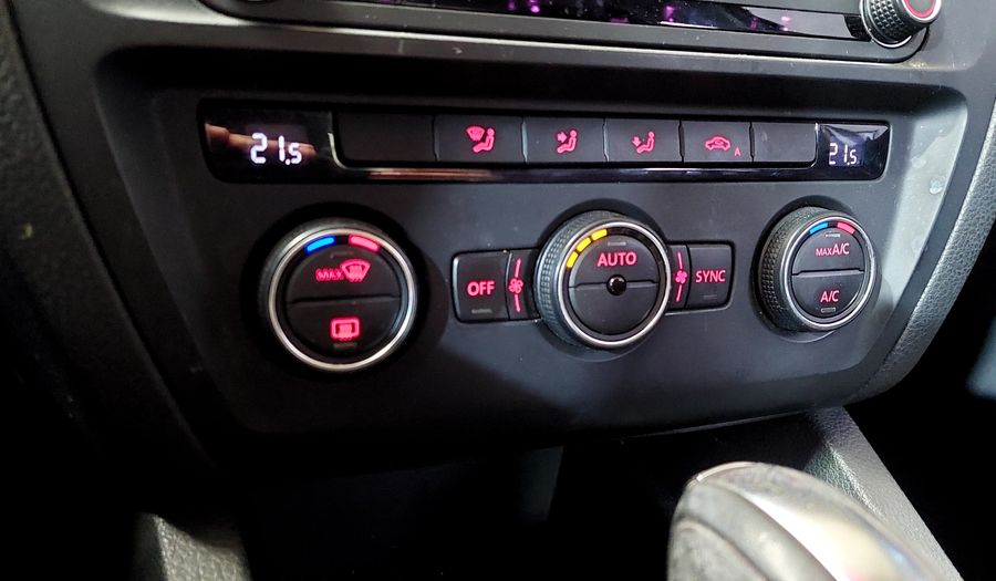 Volkswagen Vento 2.5 ADVANCE PLUS TIPTRONIC Sedan 2016