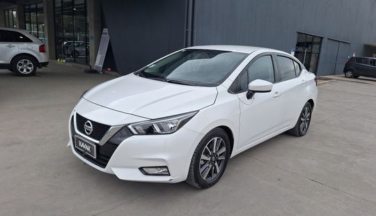 Nissan • Versa