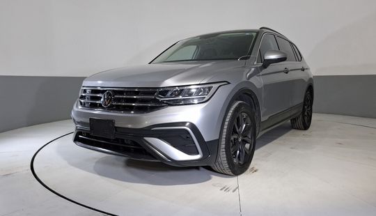 Volkswagen • Tiguan
