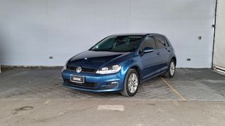 Volkswagen • Golf