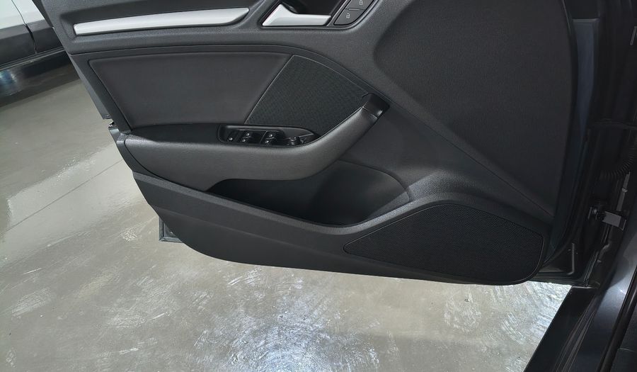Audi A3 1.8 TFSI AMBIENTE S TRONIC Sedan 2015