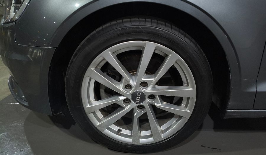 Audi A3 1.8 TFSI AMBIENTE S TRONIC Sedan 2015