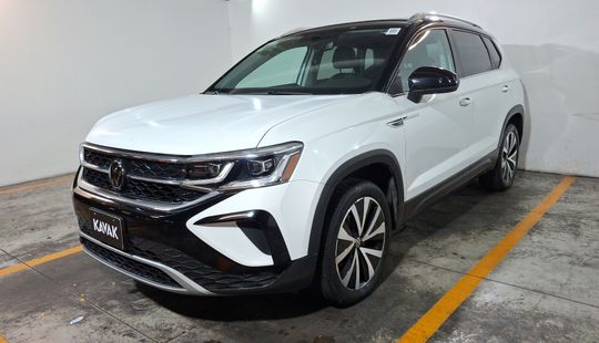 Volkswagen • Taos
