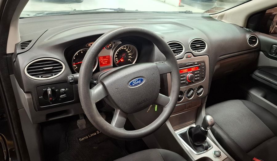 Ford Focus Ii 1.6 TREND Hatchback 2013