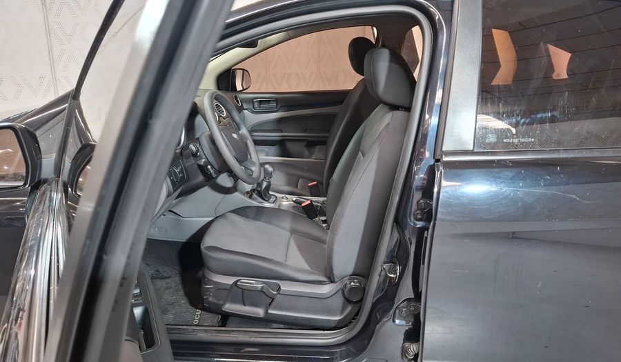 Ford Focus Ii 1.6 TREND Hatchback 2013