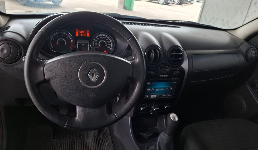 Renault Sandero 1.6 16V PRIVILEGE NAV Hatchback 2014
