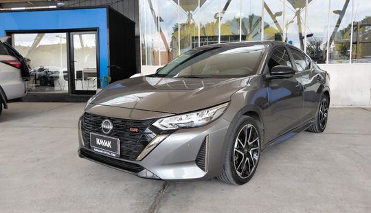 Nissan • Sentra