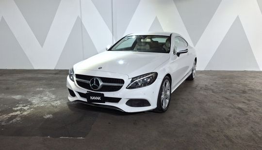 Mercedes Benz • Clase C