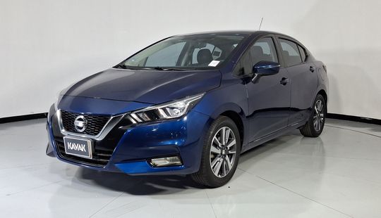 Nissan • Versa
