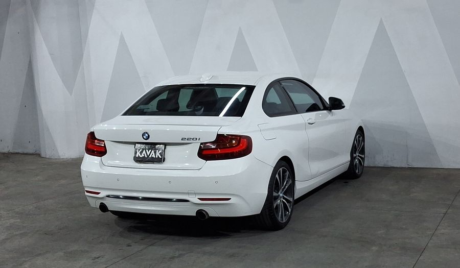 Bmw Serie 2 2.0 220IA SPORT LINE Coupe 2016
