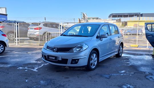 Nissan • Tiida