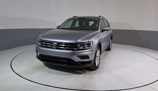 Volkswagen • Tiguan