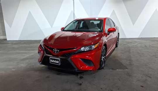 Toyota • Camry