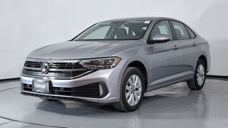 Volkswagen • Jetta