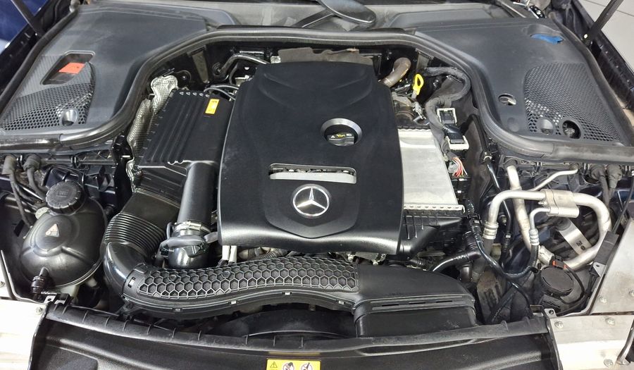 Mercedes Benz Clase E 2.0 200 EXCLUSIVE AT Sedan 2017