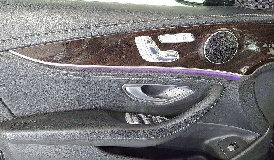 Mercedes Benz Clase E 2.0 200 EXCLUSIVE AT Sedan 2017