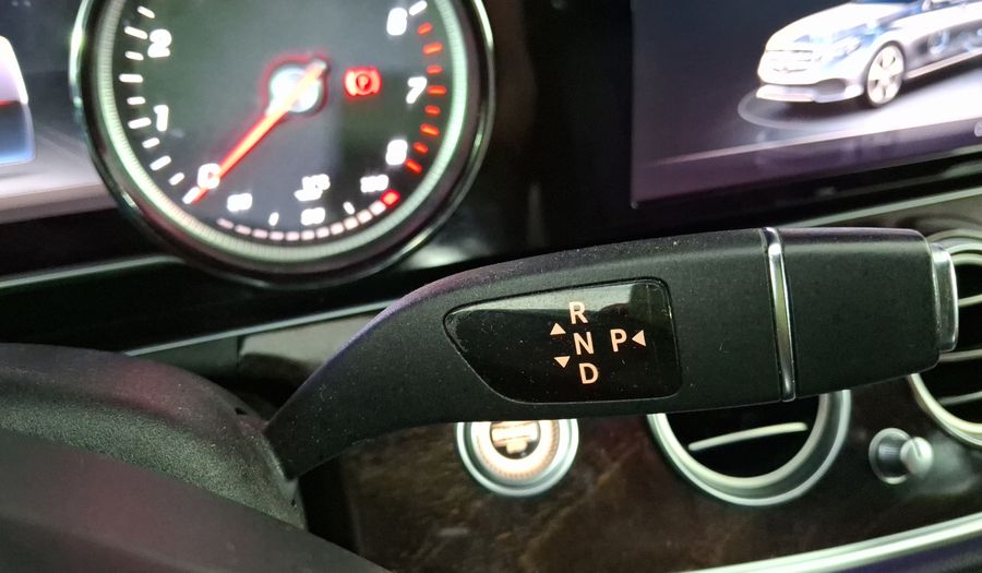 Mercedes Benz Clase E 2.0 200 EXCLUSIVE AT Sedan 2017