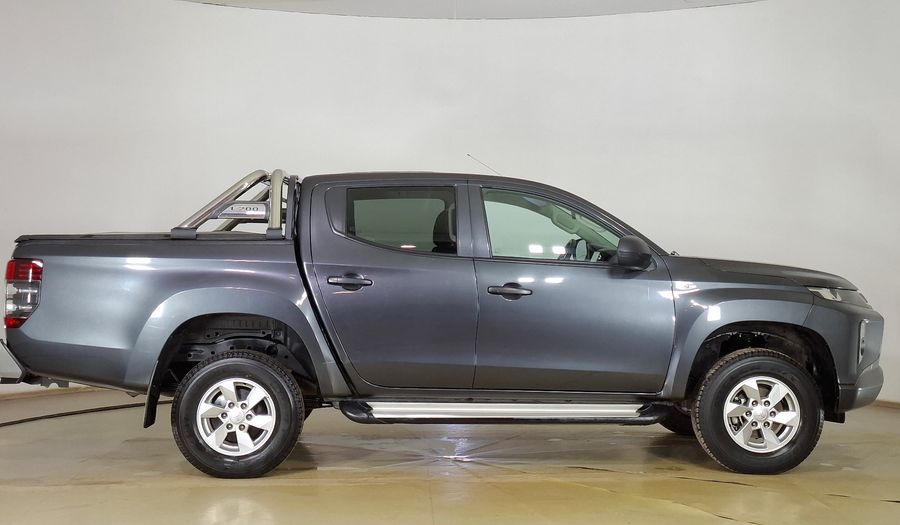 Mitsubishi L200 2.4 TD WORK DC CR Pickup 2022