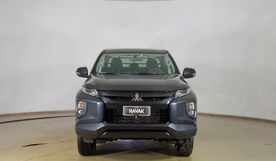 Mitsubishi L200 2.4 TD WORK DC CR Pickup 2022