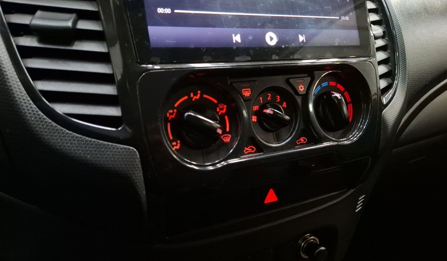 Mitsubishi L200 2.4 TD WORK DC CR Pickup 2022