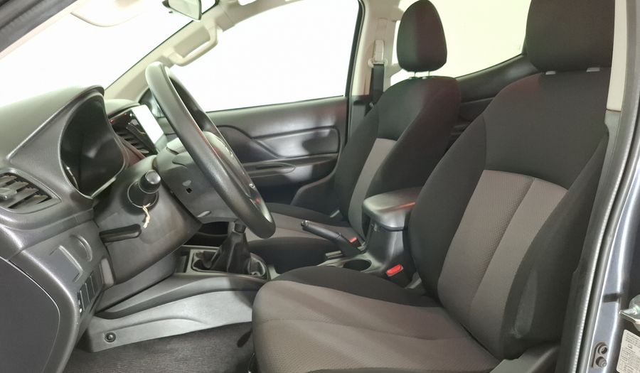 Mitsubishi L200 2.4 TD WORK DC CR Pickup 2022