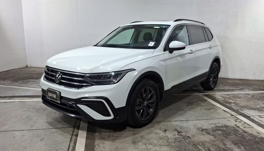 Volkswagen • Tiguan