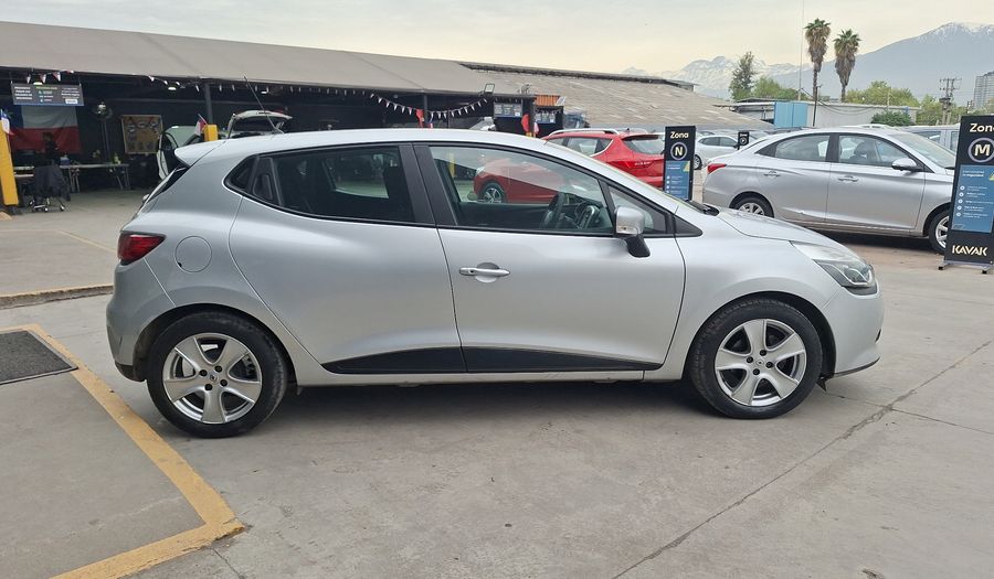 Renault Clio 1.2 EXPRESSION Hatchback 2017