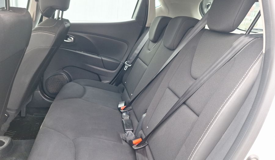 Renault Clio 1.2 EXPRESSION Hatchback 2017