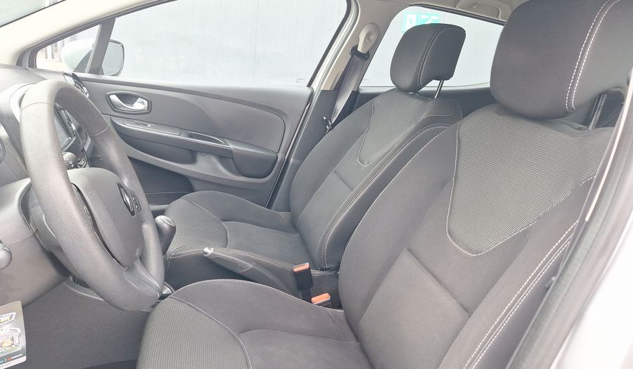 Renault Clio 1.2 EXPRESSION Hatchback 2017