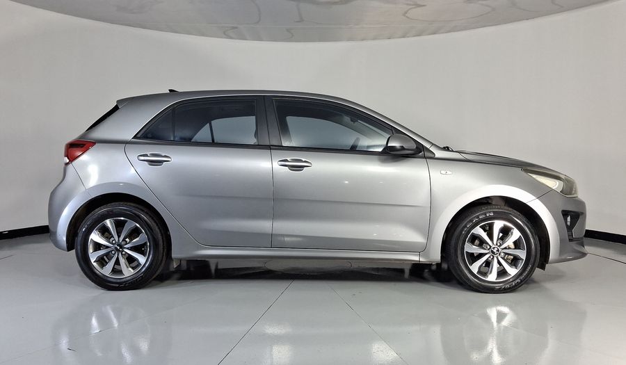 Kia Rio 1.6 LX Hatchback 2022