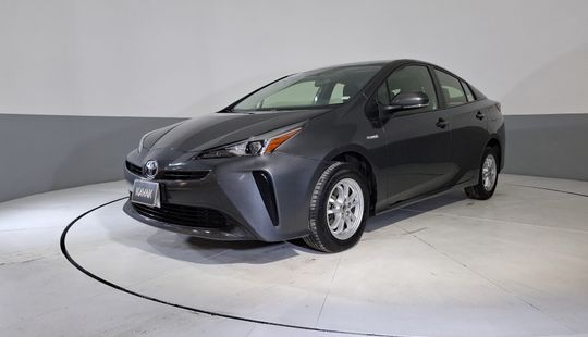 Toyota • Prius