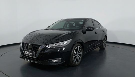 Nissan • Sentra