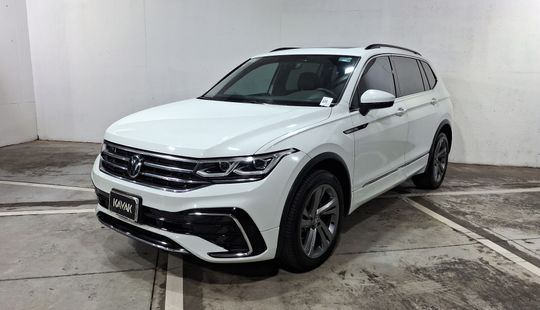 Volkswagen • Tiguan