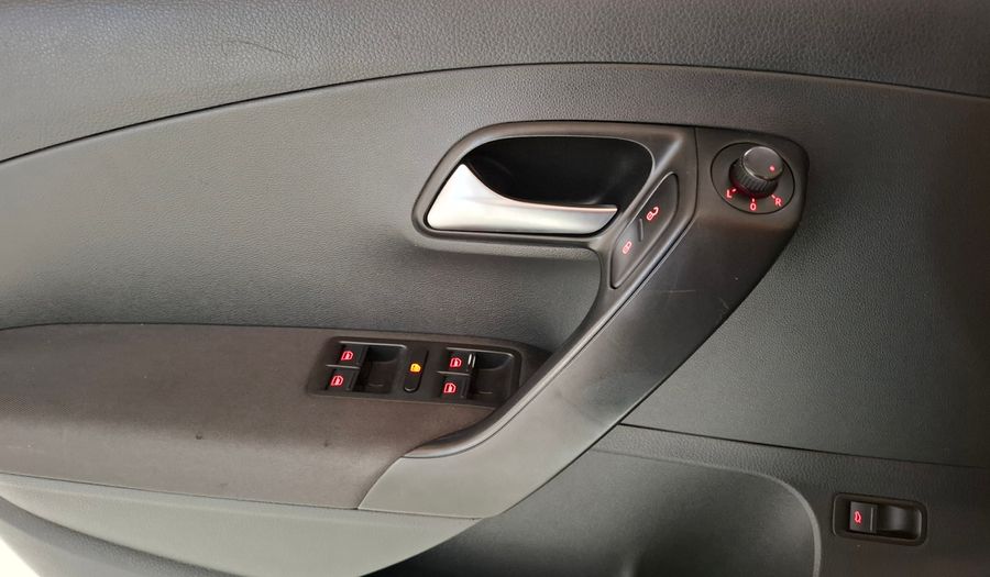 Volkswagen Polo 1.6 COMFORTLINE Sedan 2018
