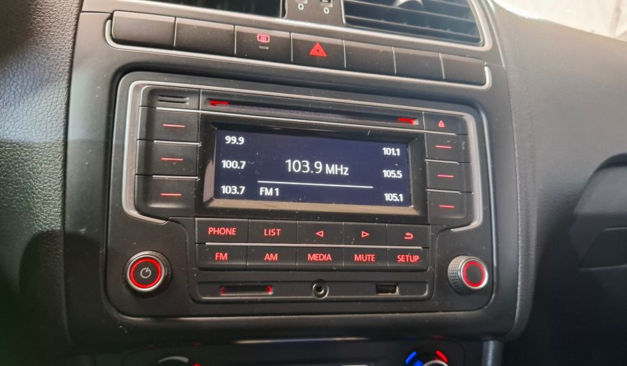 Volkswagen Polo 1.6 COMFORTLINE Sedan 2018