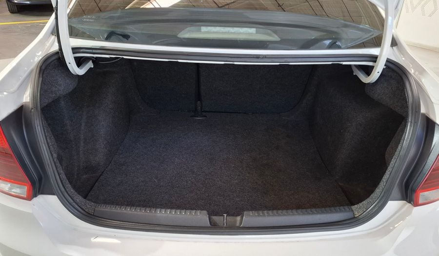 Volkswagen Polo 1.6 COMFORTLINE Sedan 2018