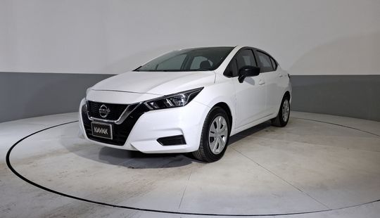 Nissan • Versa