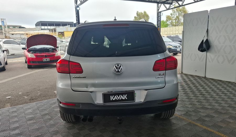 Volkswagen Tiguan 2.0 TSI MT EXCLUSIVE Suv 2013