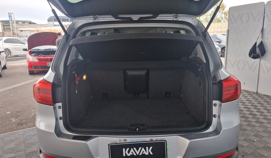 Volkswagen Tiguan 2.0 TSI MT EXCLUSIVE Suv 2013