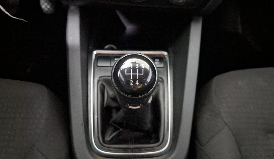 Volkswagen Jetta 2.0 MT Sedan 2018